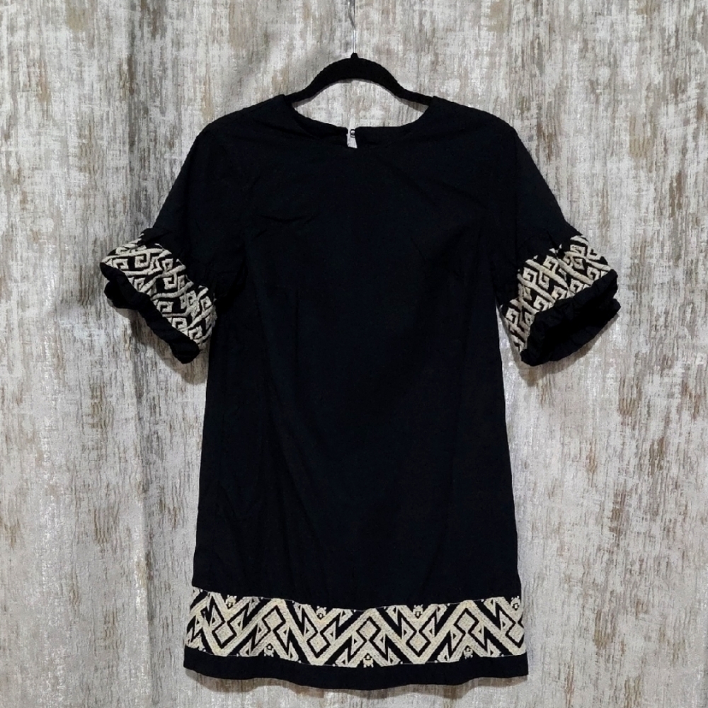 Chic Mini Banana Republe Black Dress with Cream Geometric Accents(missing tags)